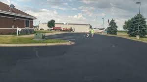 Best Driveway Pressure Washing  in Hubbard, OH